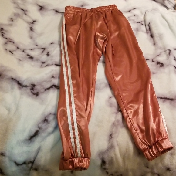 Two piece matching set - Picture 3 of 3